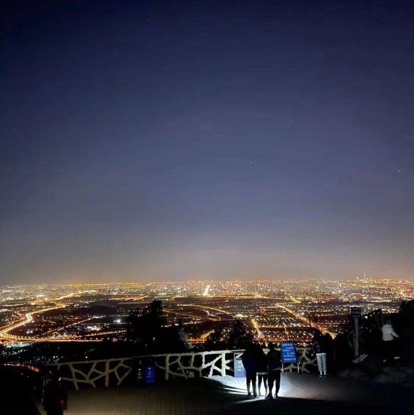 【约伴|周三】6月10日：夜爬鬼笑石 | 赏京城夜景