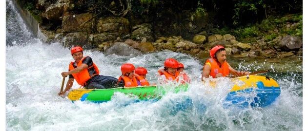成团！7.25-7.26，阿政领队【莽山漂流2天】莽山激情山泉水峡谷原生态漂流，大美莽山五指峰，漫步悬空栈道